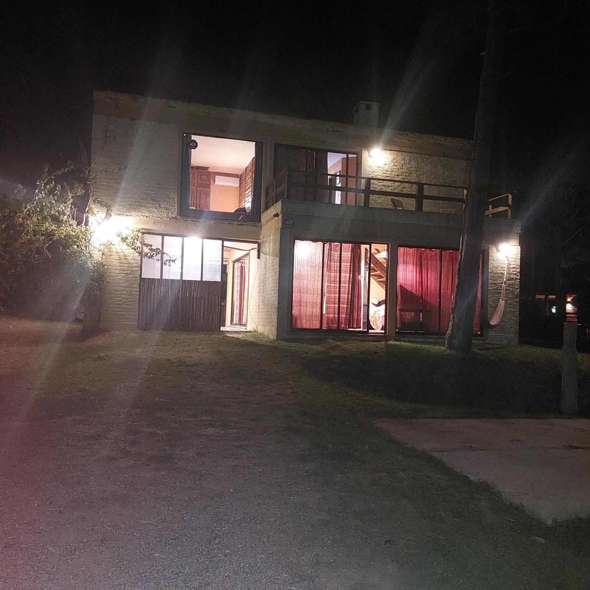 Casa Amarilla Con Jacuzzi Villa Пунта Дел Диабло Екстериор снимка